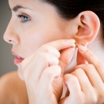 【女性版】ピアスをあける位置や個数による意味とは?
